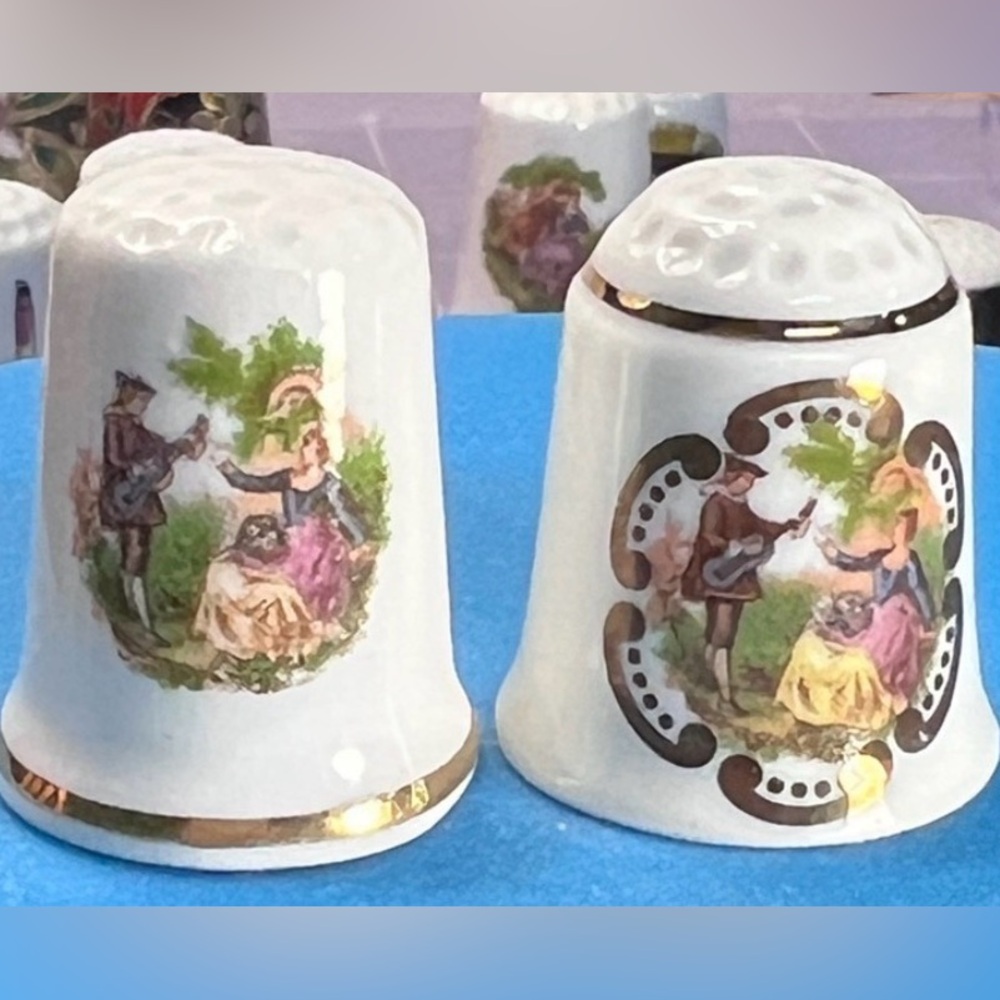 2x Vintage Reutter Porzellan "The Serenade" porcelain thimbles, W Germany